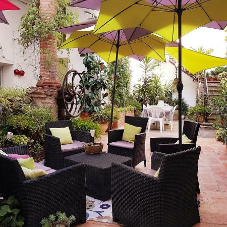 Le Presbytere Bed & Breakfast Rivesaltes Dış mekan fotoğraf