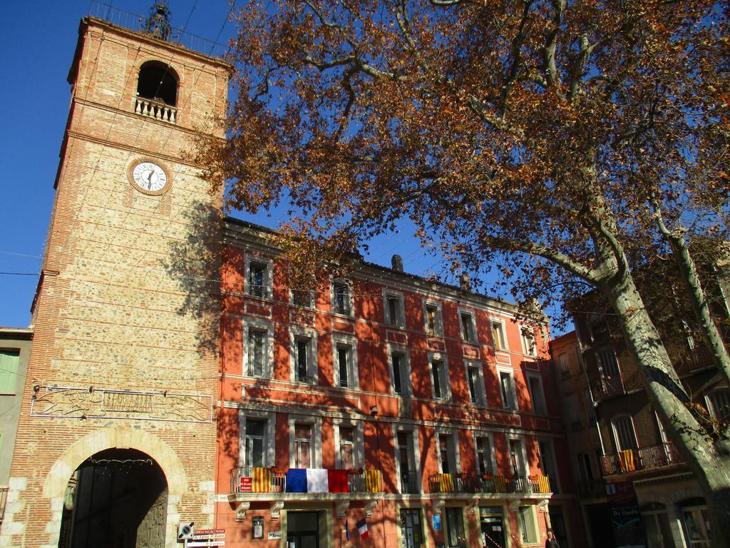 Le Presbytere Bed & Breakfast Rivesaltes Oda fotoğraf