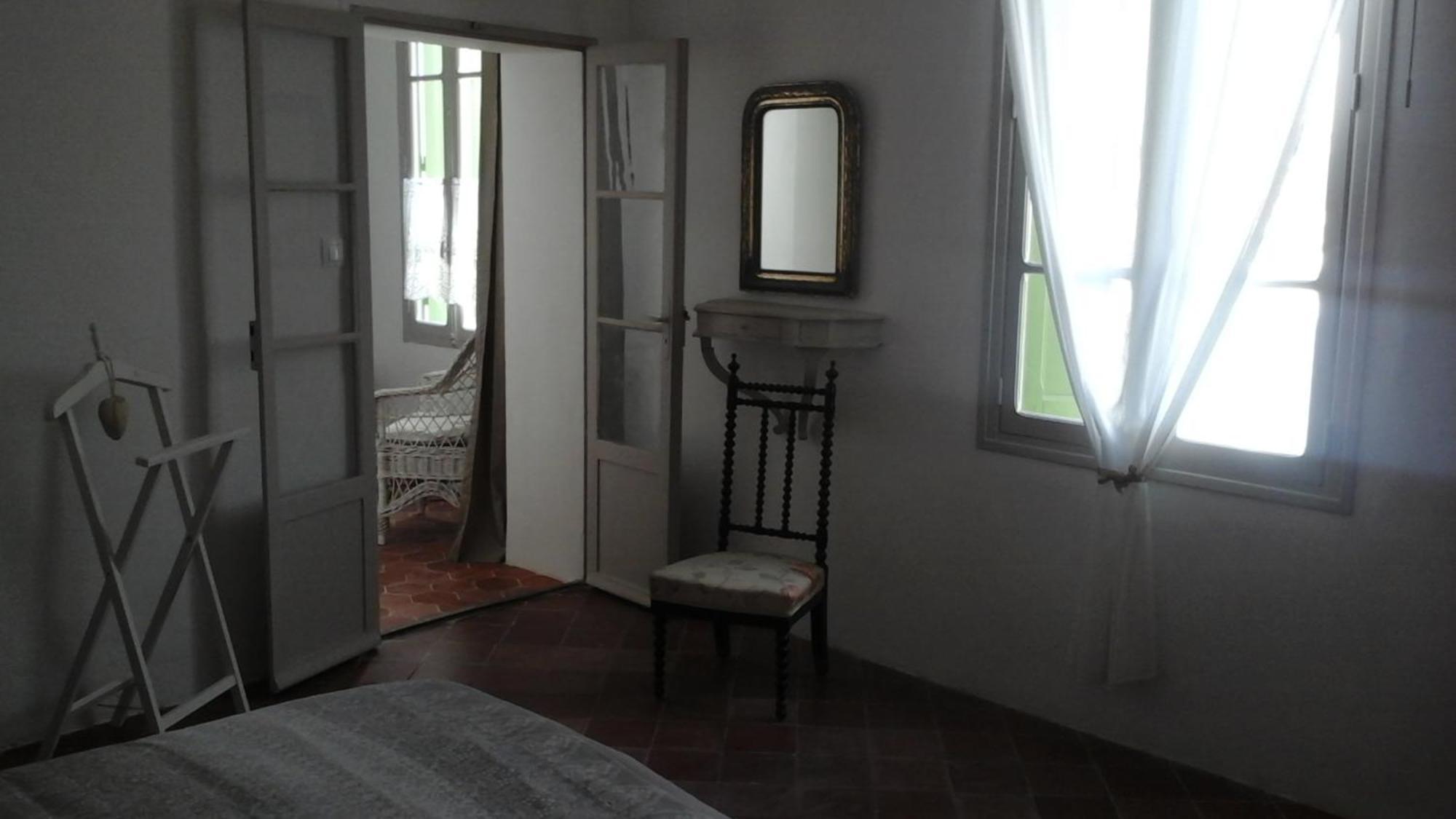 Le Presbytere Bed & Breakfast Rivesaltes Oda fotoğraf