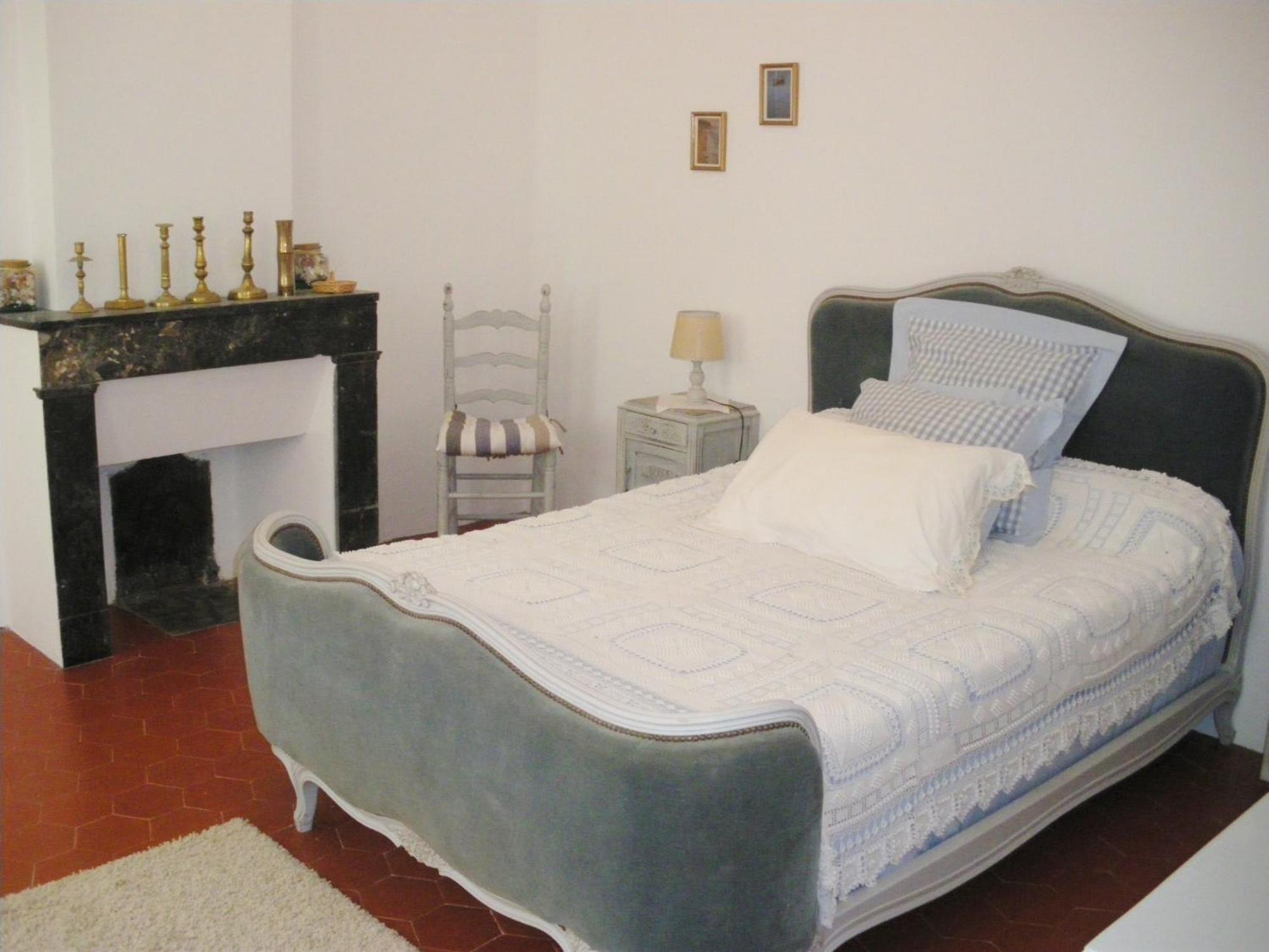 Le Presbytere Bed & Breakfast Rivesaltes Oda fotoğraf