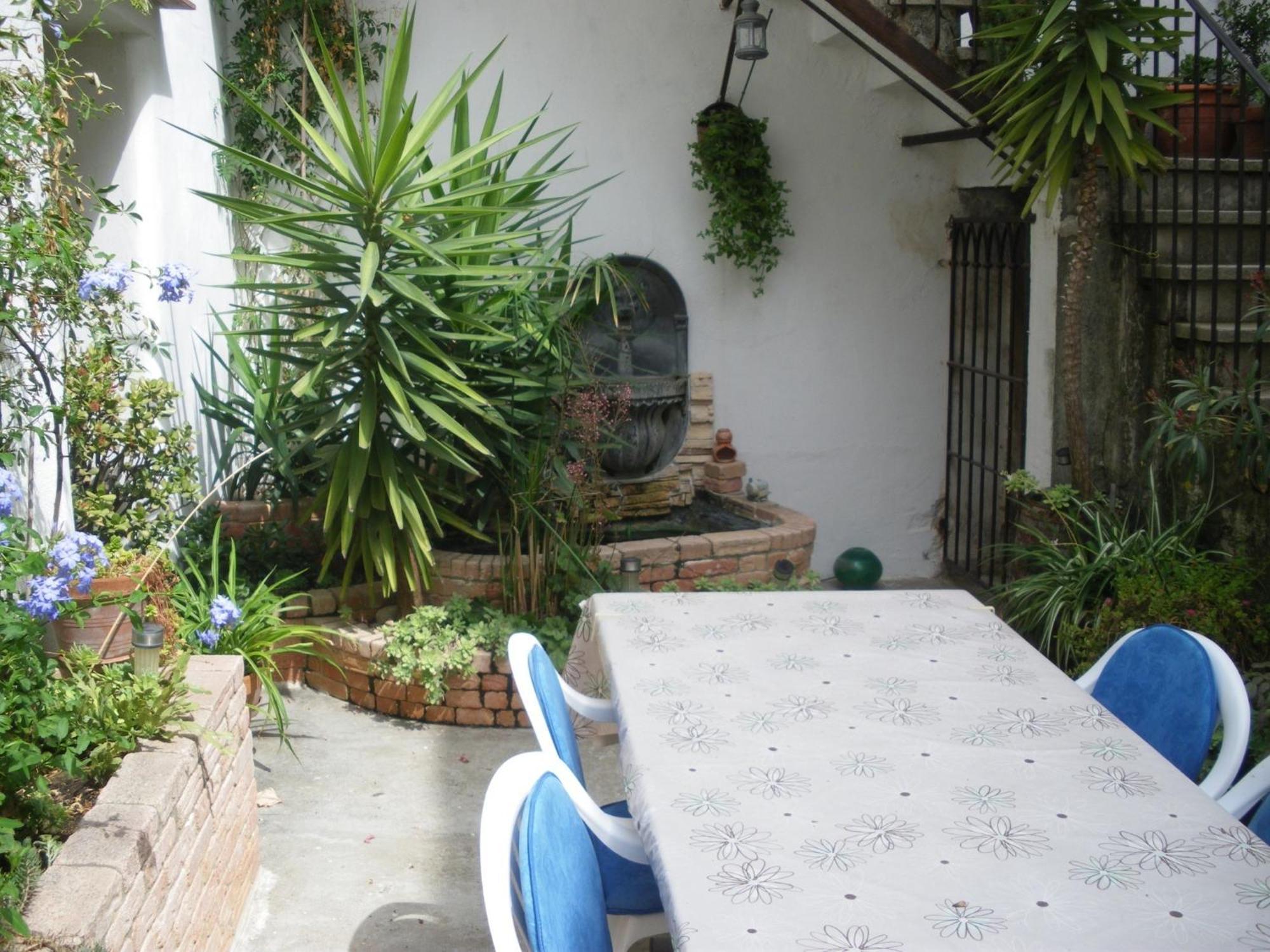 Le Presbytere Bed & Breakfast Rivesaltes Oda fotoğraf