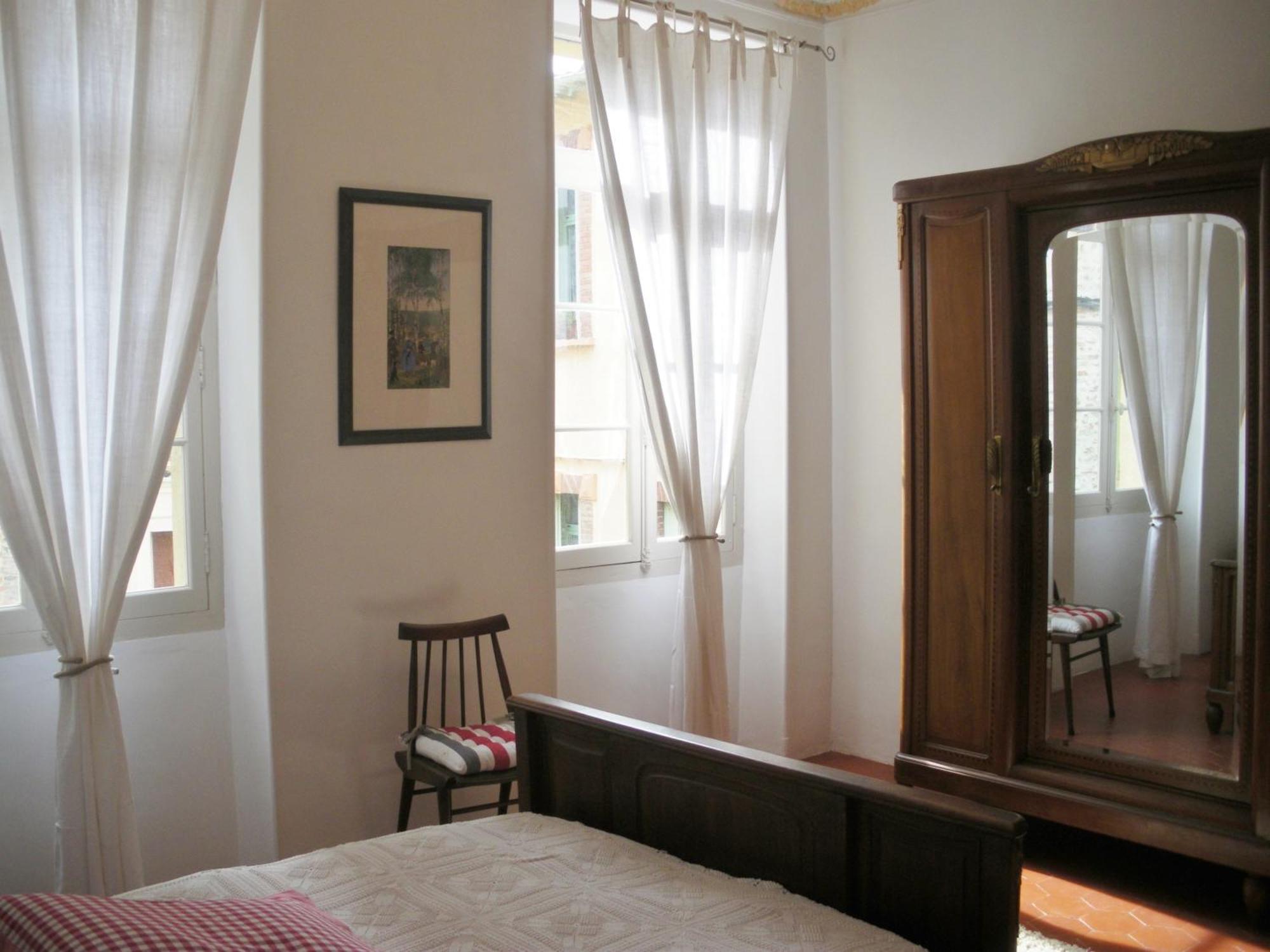 Le Presbytere Bed & Breakfast Rivesaltes Oda fotoğraf