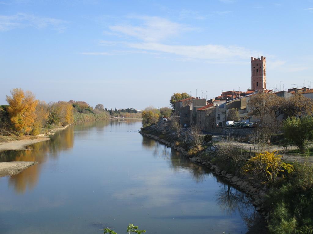 Le Presbytere Bed & Breakfast Rivesaltes Oda fotoğraf